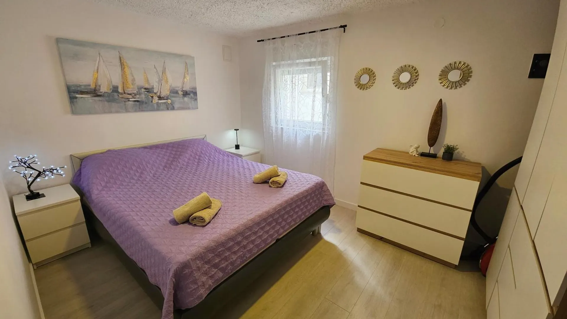 Apartments With A Parking Space Vir - 22626